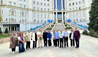 بیست و دومین تور گروهی جاده ابریشم