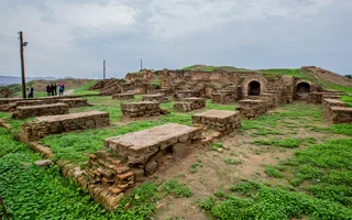 قلعه سلاسل: دژی تسخیرناپذیر بر فراز صخره
