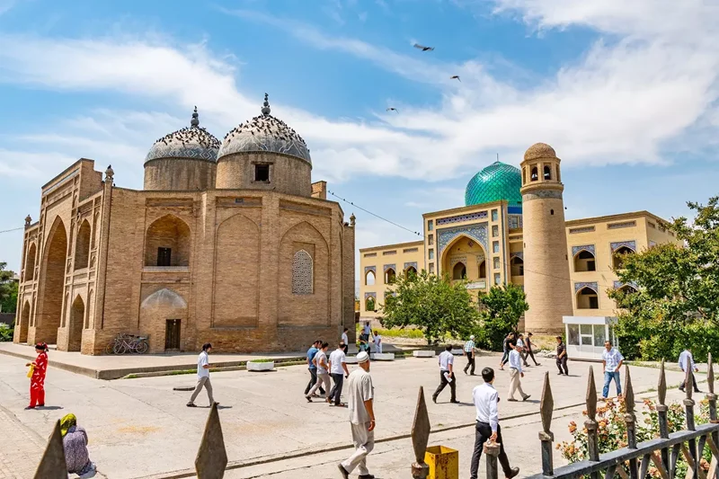 مقبره شيخ مصلح الدّين خجندي