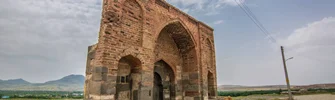 گورستان یوواداغی: نگینه‌ای از تاریخ در آذرشهر