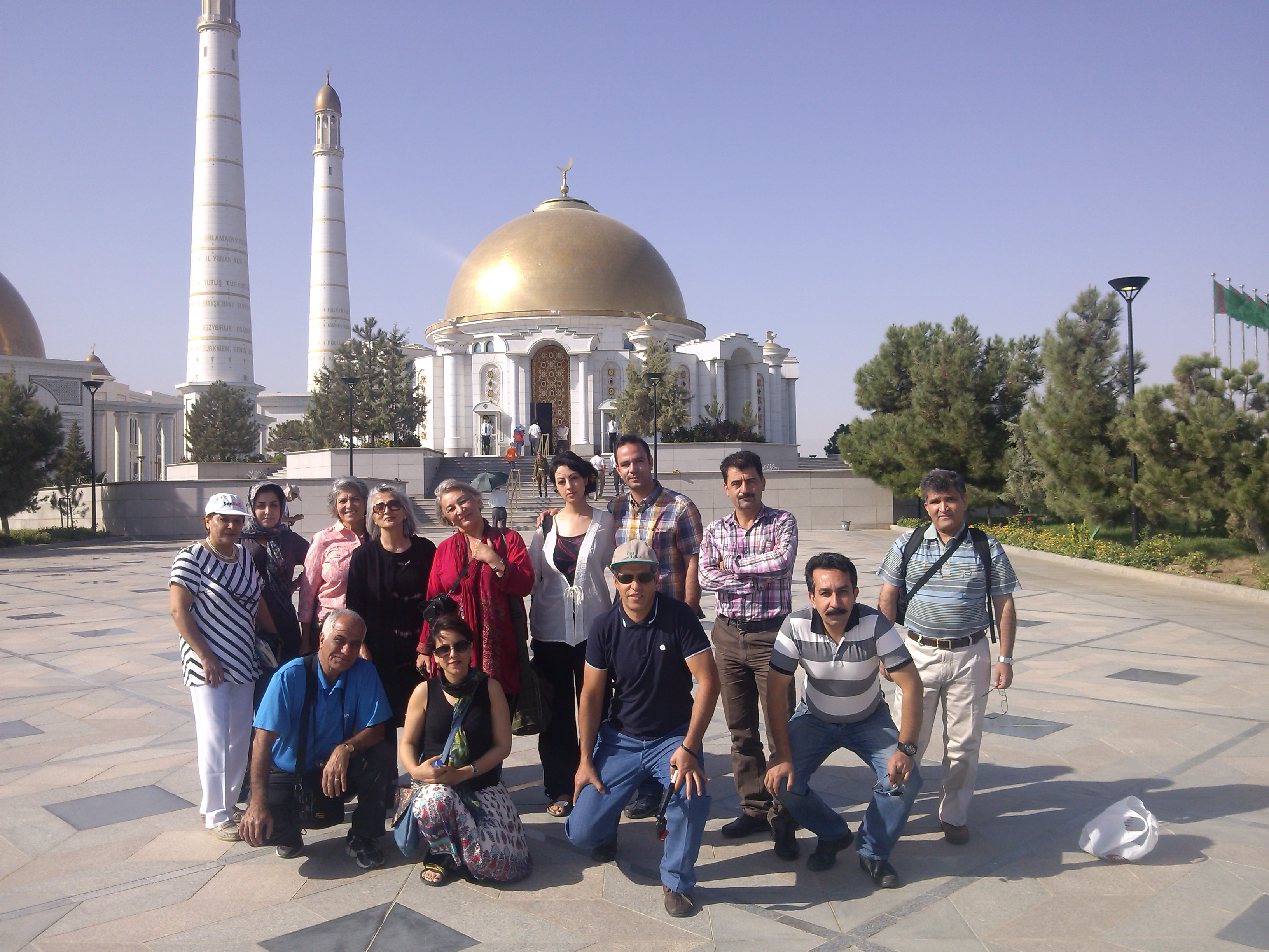 خاطرات سفر به آسیای میانه همراه با هشتمین تور زمینی جاده ابریشم (قسمت اول - عشق آباد - ترکمنستان)