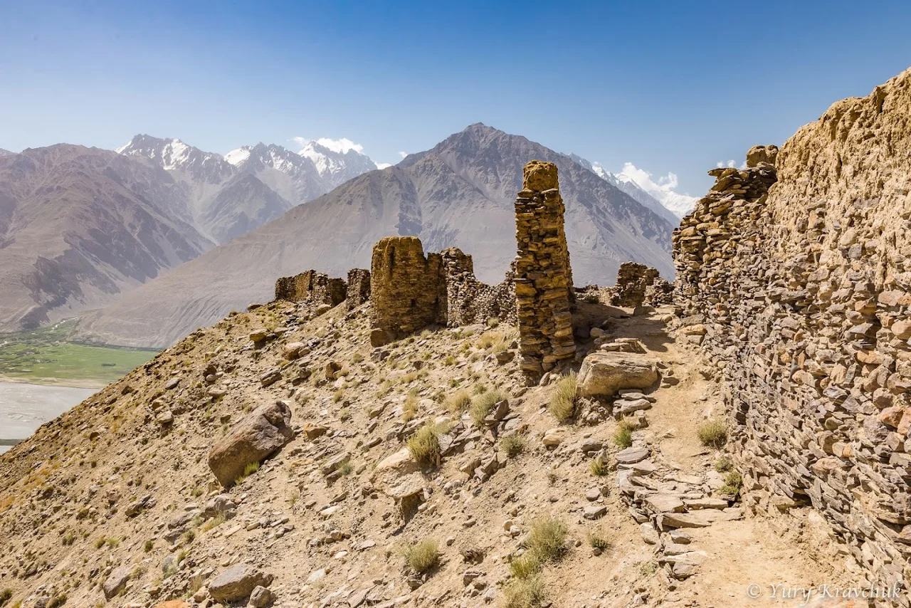 قلعه یمچون تاجیکستان؛ راهنمای دژ باستانی دره وخان