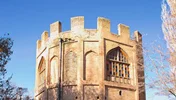 برج خلعت پوشان