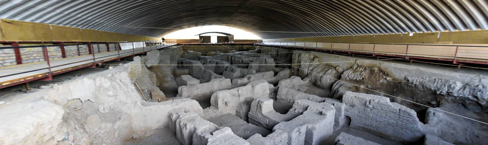 محوطه باستانی تپه هگمتانه