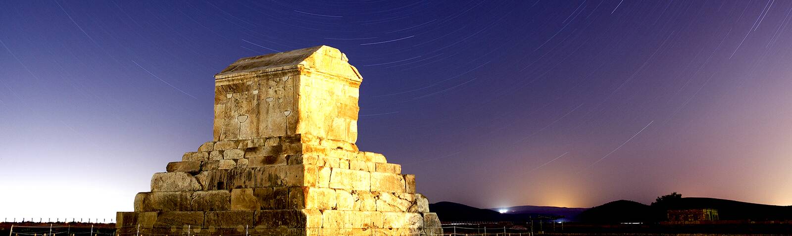 پاسارگاد (آرامگاه کوروش کبیر)