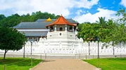 معبد دندان مقدس (Temple of the Sacred Tooth Relic)