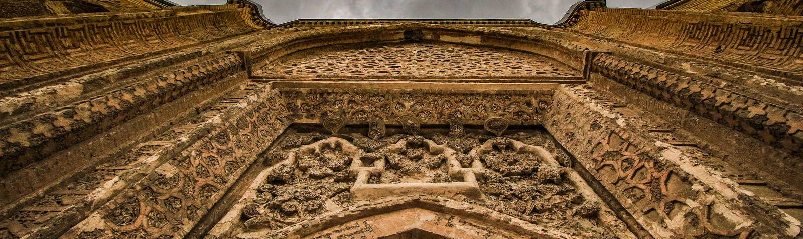 گنبد علویان