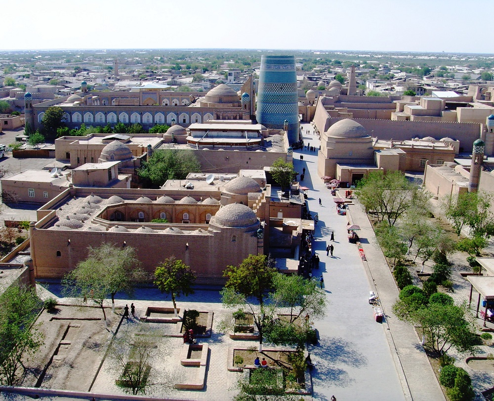 خیوه: کلته منار در کوچه کارل مارکس