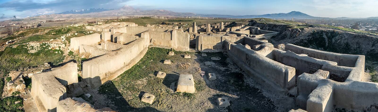 تپه باستانی حسنلو