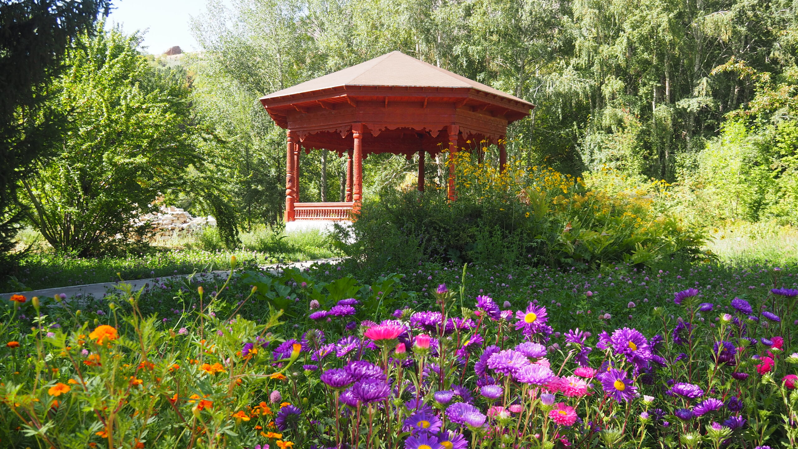 باغ کشاورزی و گیاه شناسی پامیر