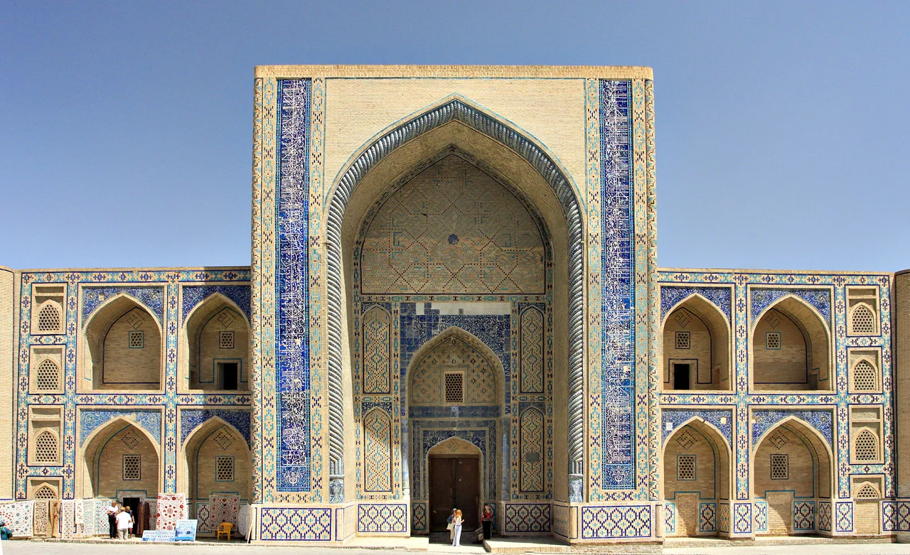 مدرسه الغ‌بیگ بخارا؛ یادگار دانش و معماری دوره تیموری در قلب جاده ابریشم