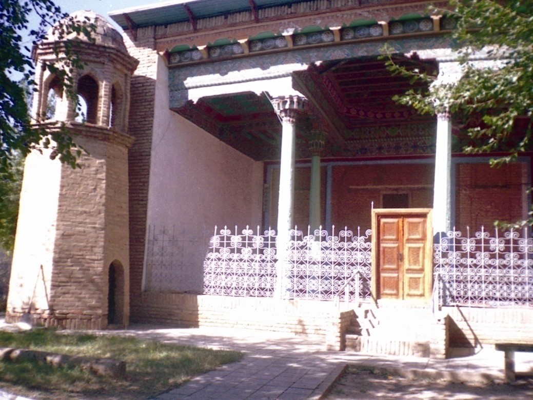 مجتمع حضرت بابا ‌در استروشن  (شاهكار منبّت‌كاري در آسياي ميانه)