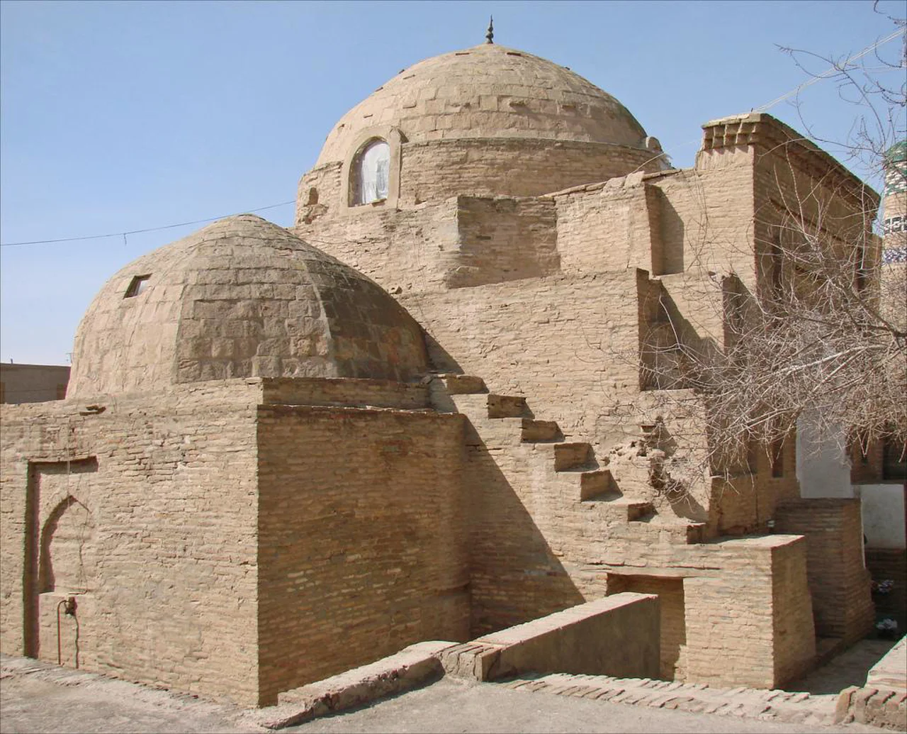 مقبره سید علاءالدین خیوه؛ یکی از کهنترین بناهای تاریخی ایچان قلعه