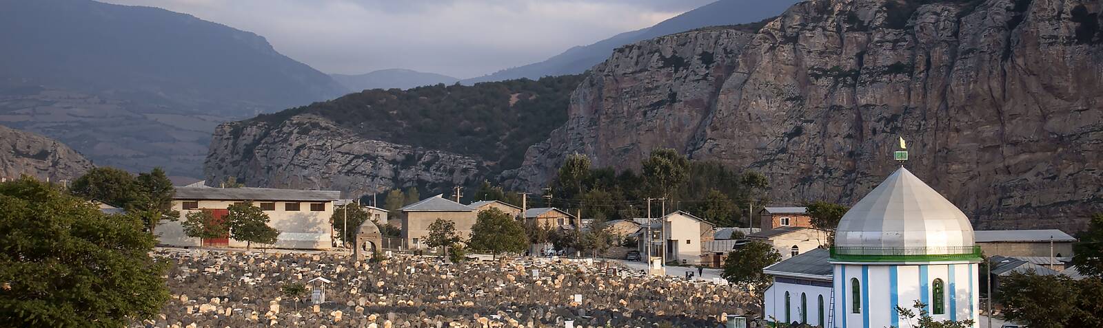 گورستان سفید چاه